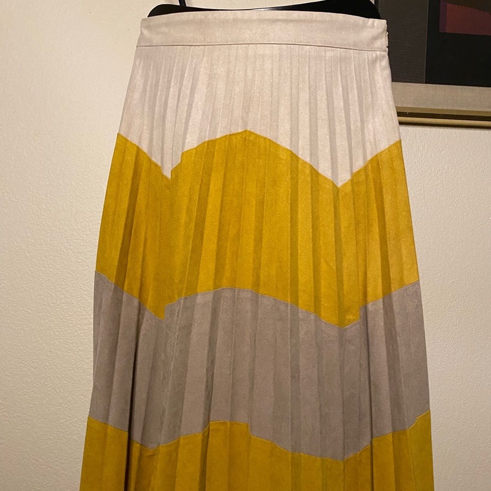 Zara long Suede Pleated skirt